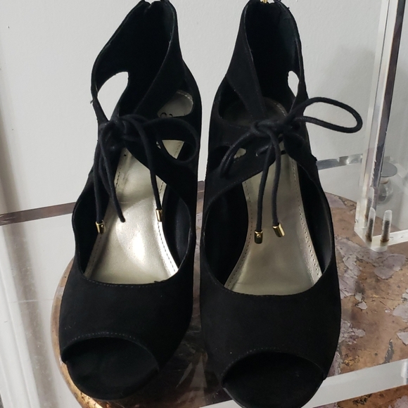 Ana new approach shoe's - Picture 3 of 10